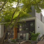 Garden courtyard || construction: DEFORM | design: LLOYD RUSSELL, AIA | photo: KMC