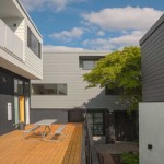 Community patio area || construction: DEFORM | design: LLOYD RUSSELL, AIA | photo: KMC